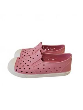 Children's Place Perforated Water Sneakers Coastal Beach Garden Swim size 3